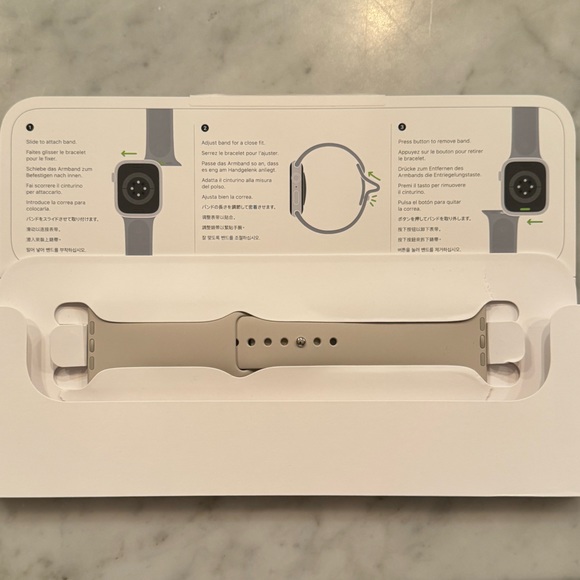 Apple Other - Apple Watch 45mm Starlight Sport Band - M/L